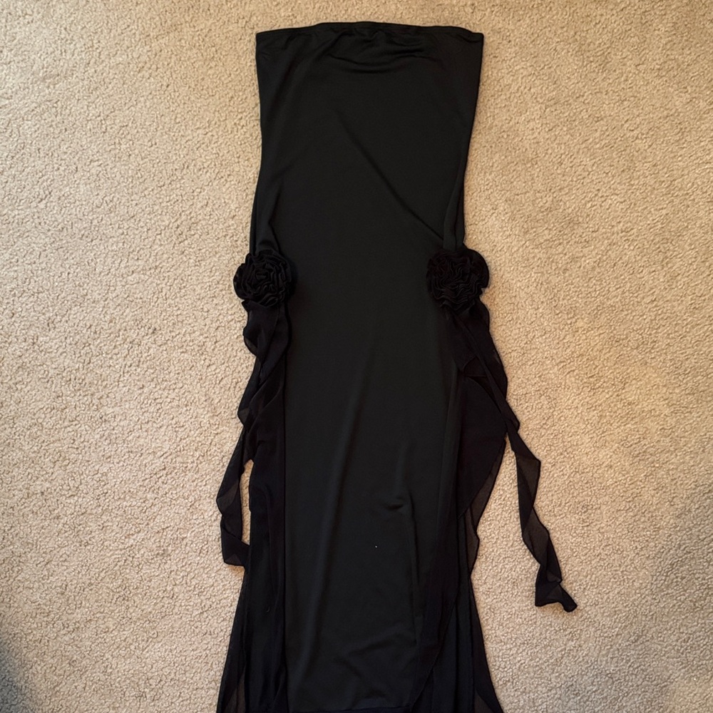Elegant Black Strapless Dress